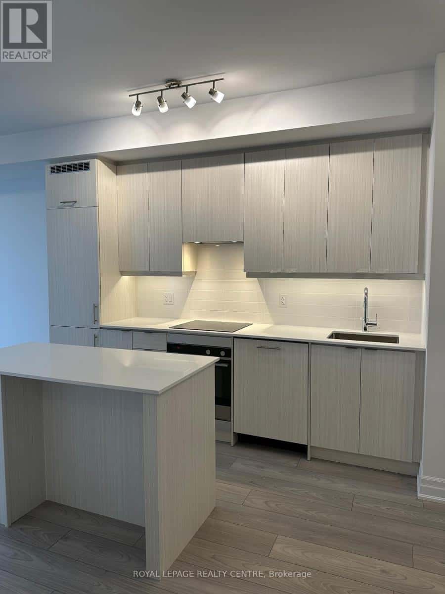 Mississauga (Fairview) — Mississauga (Fairview) - Photo 4 of 19