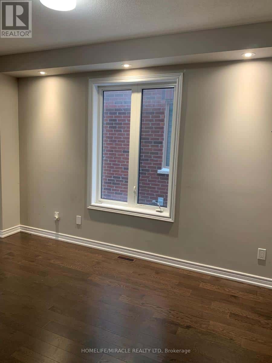 72 CLIFFORD CRESCENT — New Tecumseth (Tottenham) - Photo 4 of 24