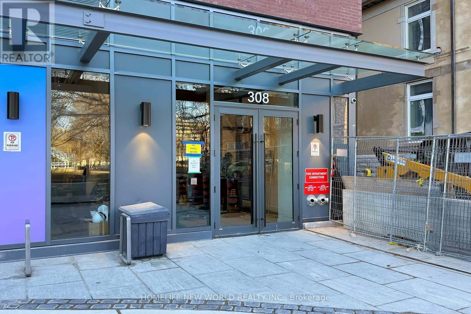 Toronto (Church-Yonge Corridor) — Toronto (Church-Yonge Corridor) - Photo 5 of 39