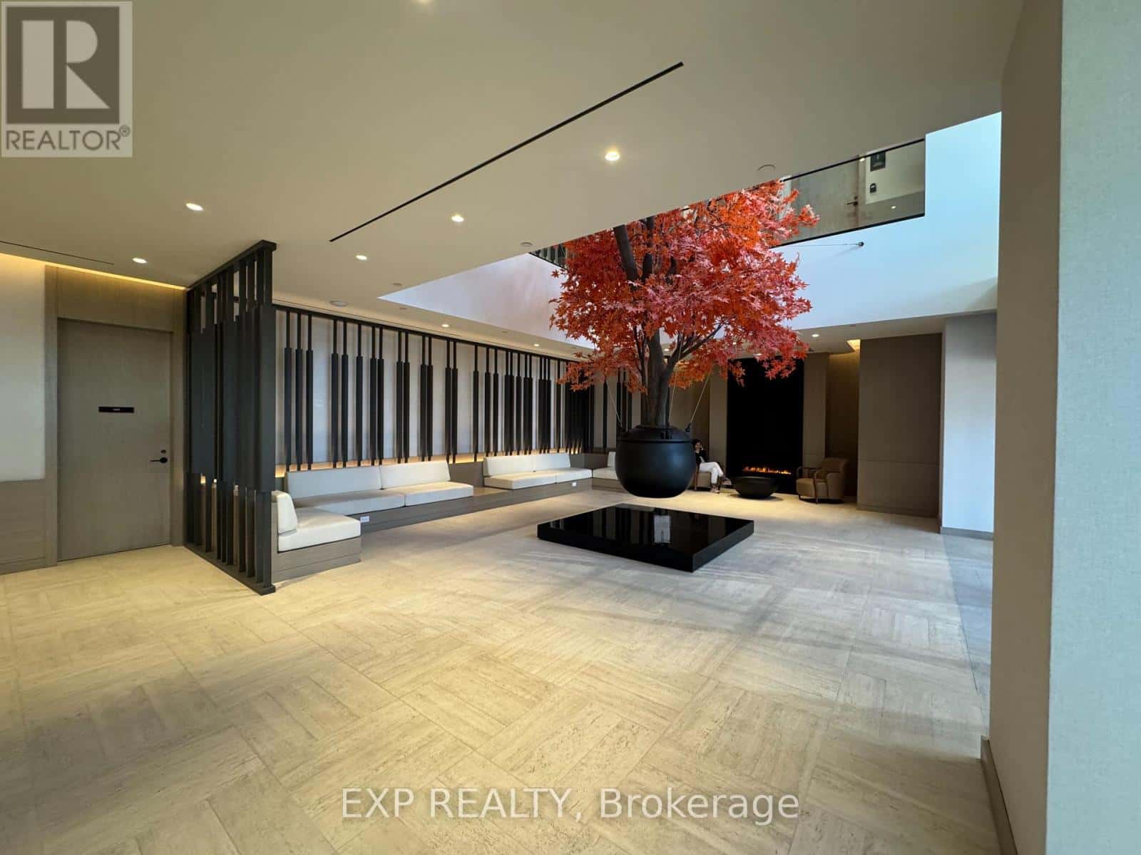 Mississauga (City Centre) — Mississauga (City Centre) - Photo 5 of 21