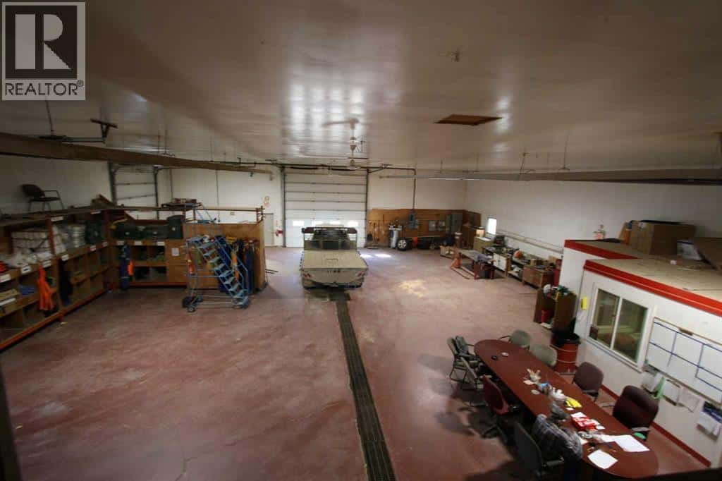 175 Pine Street — Rural Red Deer County, Alberta - Photo 5 of 12