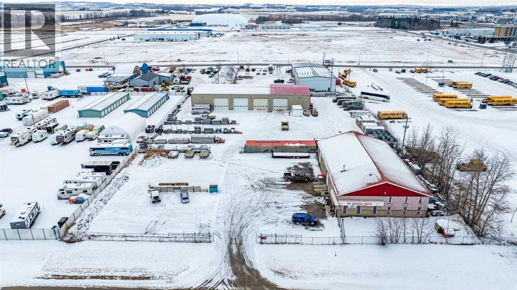 175 Pine Street — Rural Red Deer County, Alberta - Main photo