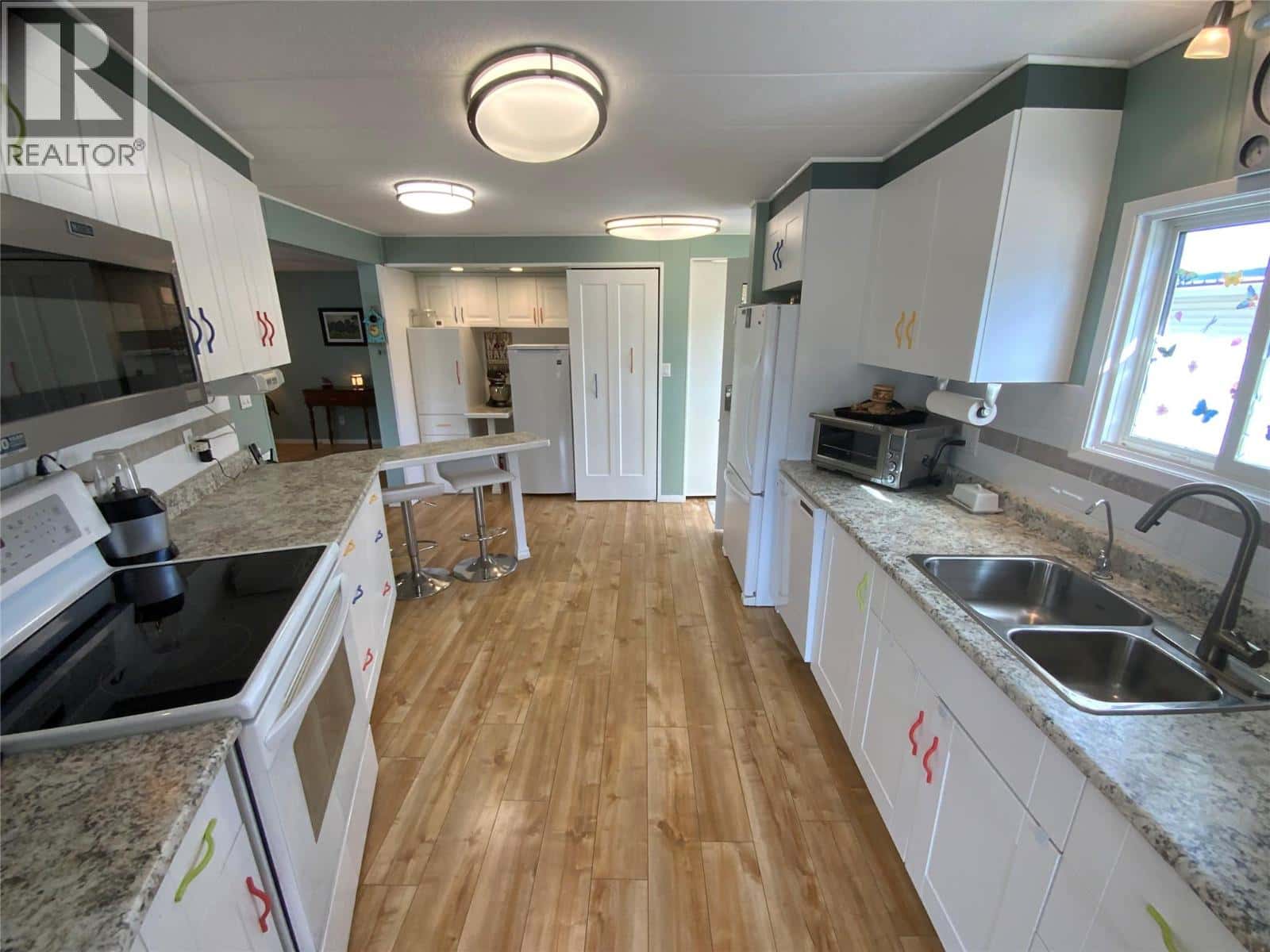 Penticton — Penticton - Photo 4 of 22