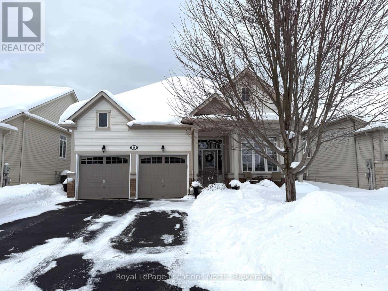 8 BROADPOINT STREET — Wasaga Beach, Ontario - Photo 2 of 36