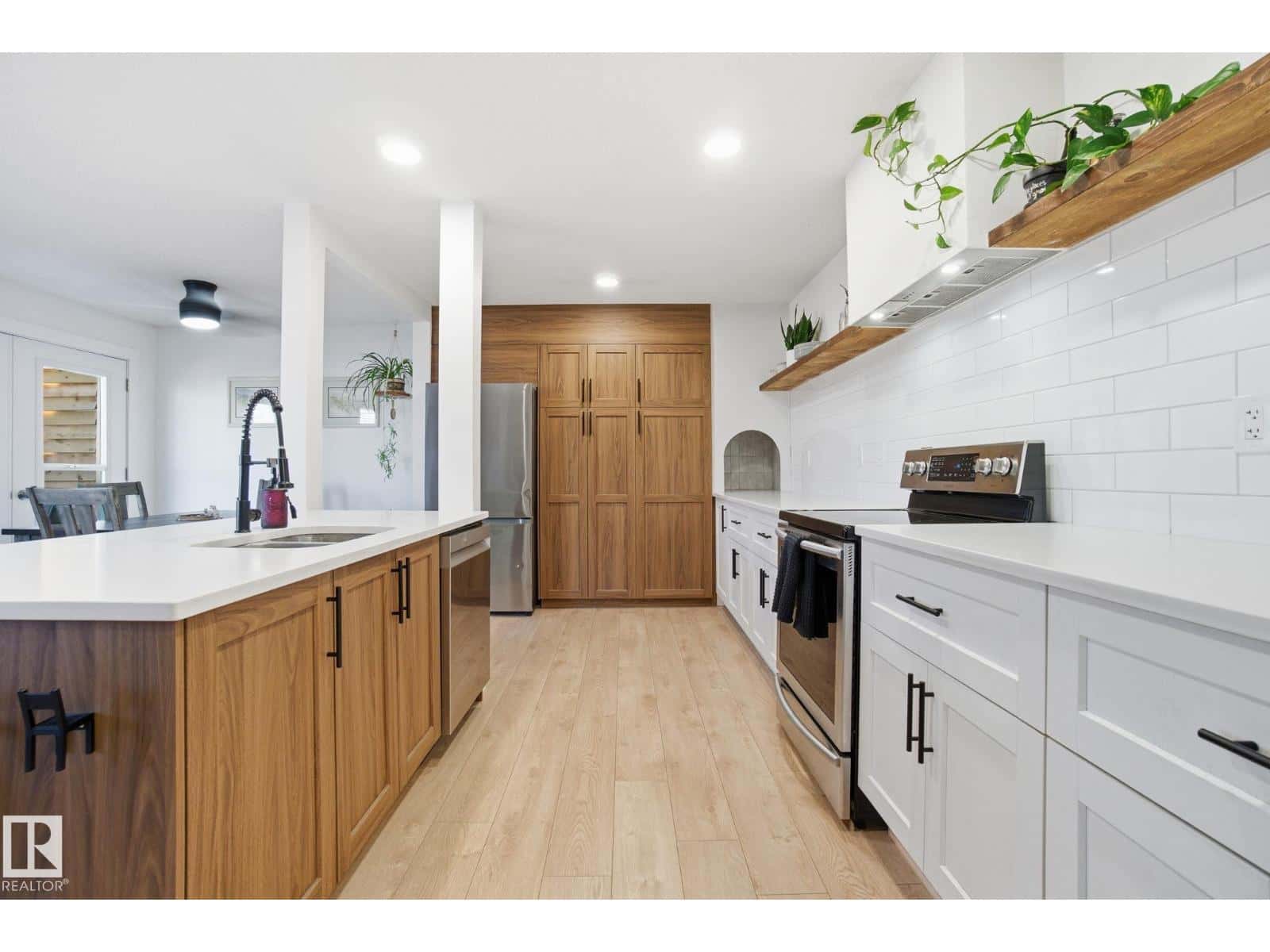 St. Albert — St. Albert - Photo 4 of 46