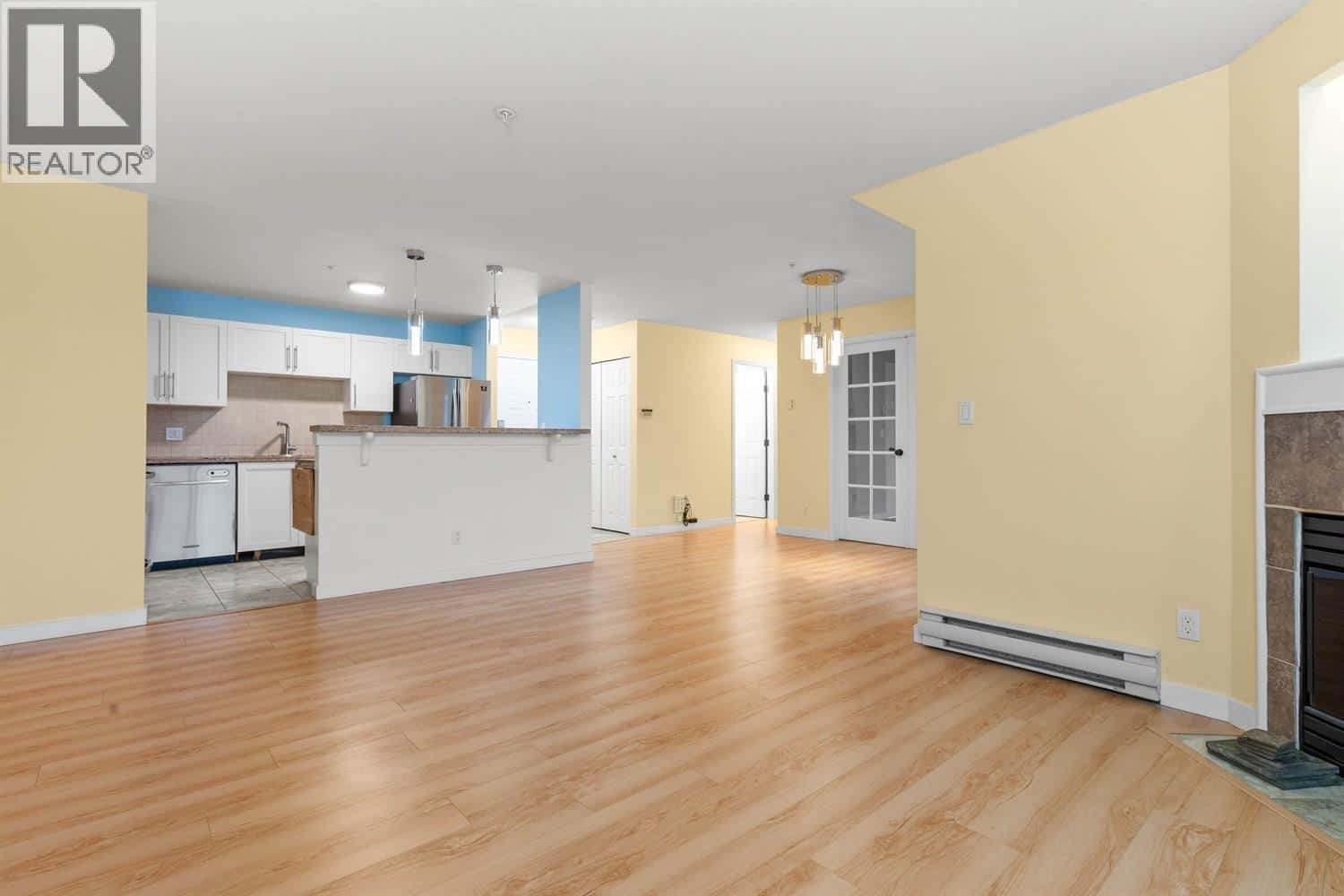 PH4 1519 GRANT AVENUE — Port Coquitlam, British Columbia - Photo 5 of 28