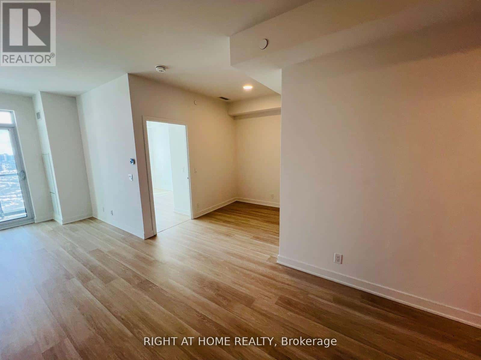 Vaughan (Brownridge) — Vaughan (Brownridge) - Photo 2 of 33