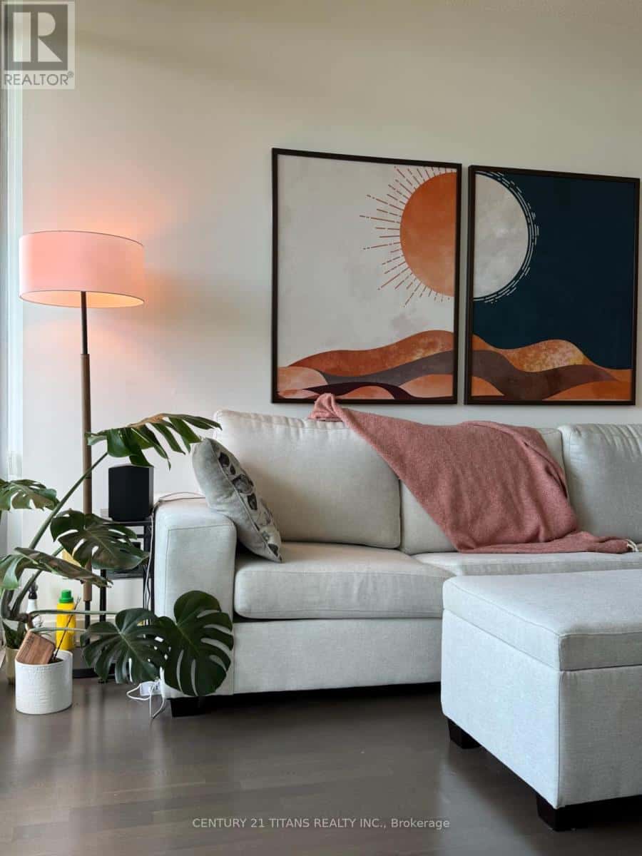 Toronto (Mimico) — Toronto (Mimico) - Photo 4 of 33