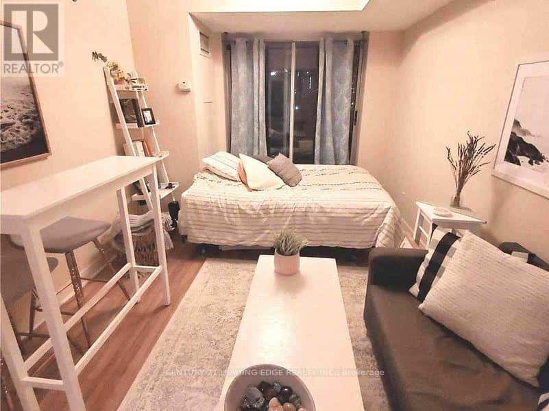 Toronto (Niagara) — Toronto (Niagara) - Photo 2 of 8