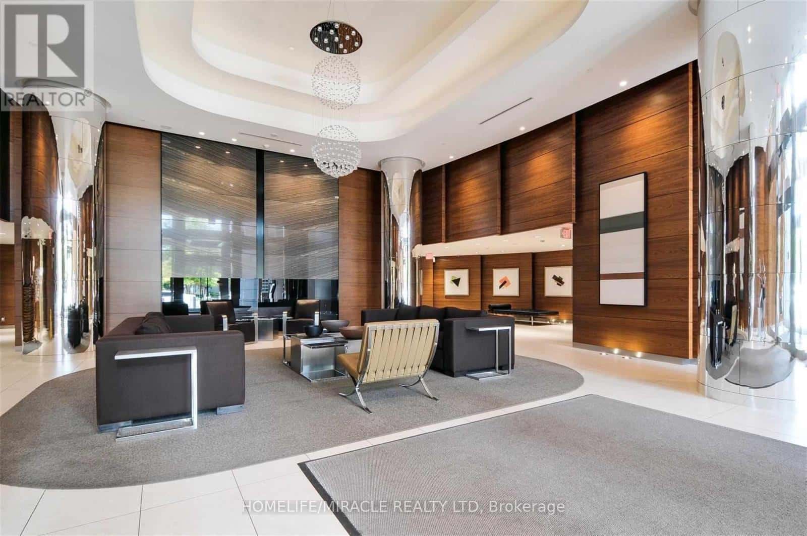 809 - 9 VALHALLA INN ROAD — Toronto (Islington-City Centre West), Ontario - Photo 2 of 21