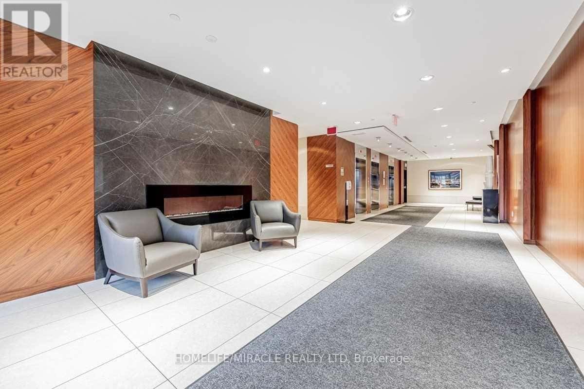 809 - 9 VALHALLA INN ROAD — Toronto (Islington-City Centre West), Ontario - Photo 3 of 21