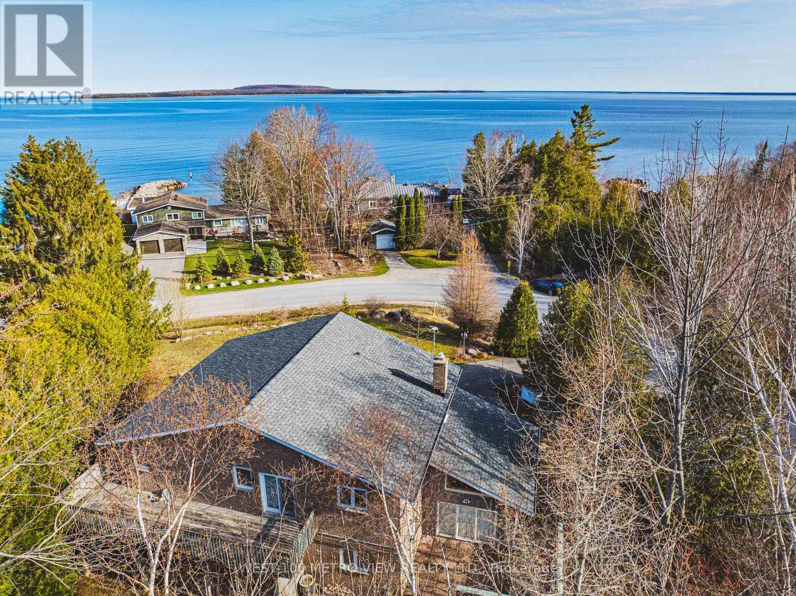 Tiny — Tiny - Main photo