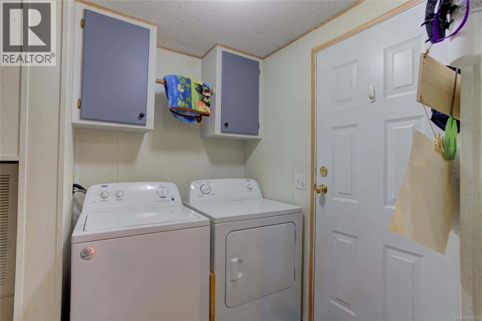 Lake Cowichan — Lake Cowichan - Photo 5 of 71