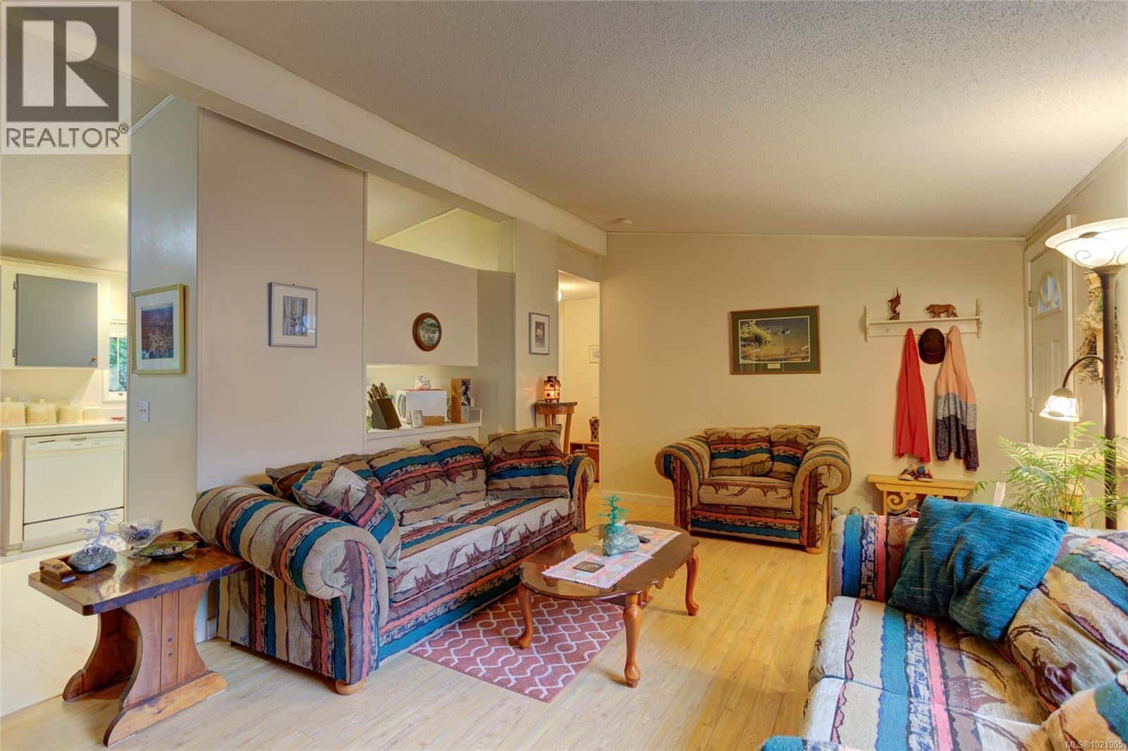 Lake Cowichan — Lake Cowichan - Photo 3 of 71