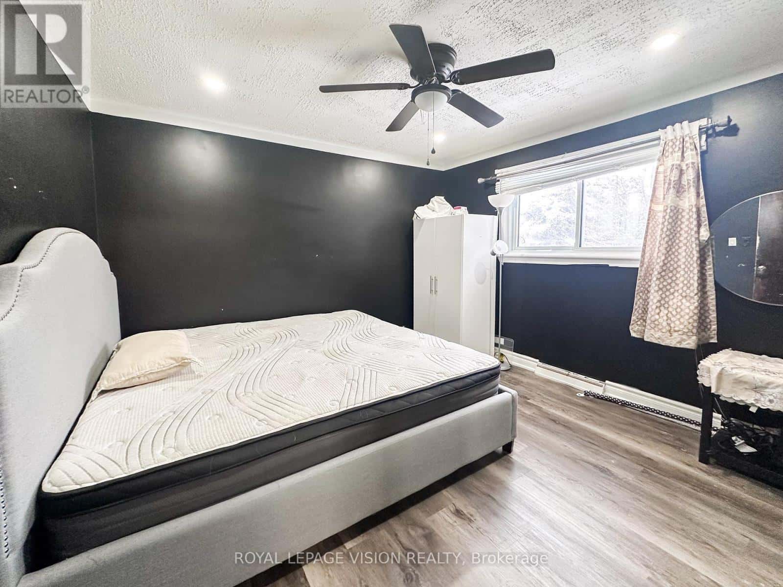 Oshawa (McLaughlin) — Oshawa (McLaughlin) - Photo 4 of 18