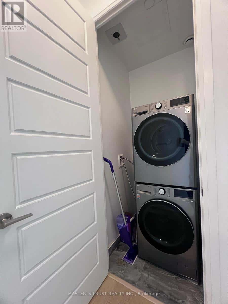 Markham (Unionville) — Markham (Unionville) - Photo 4 of 15