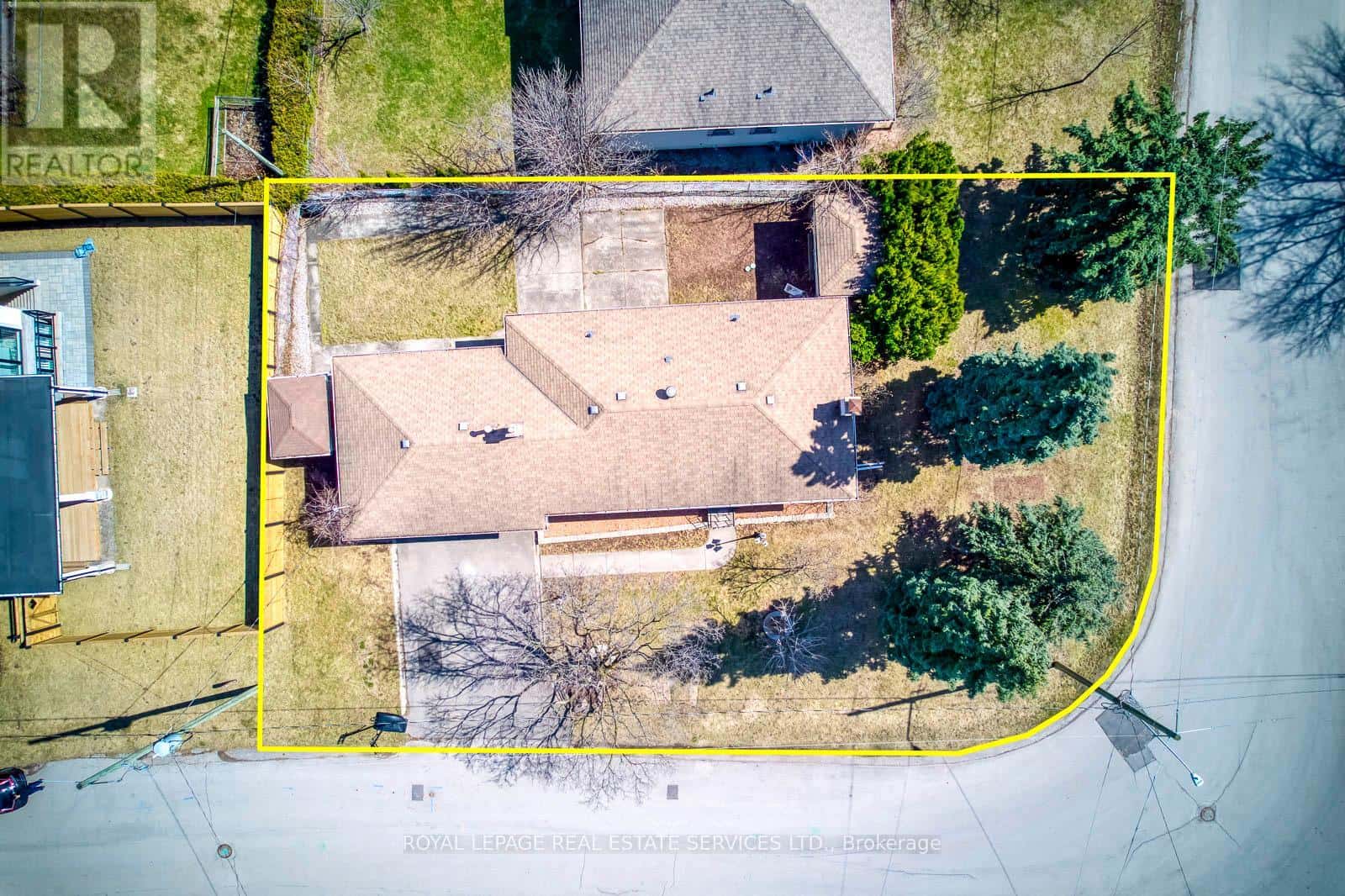 Oakville (WO West) — Oakville (WO West) - Photo 2 of 38