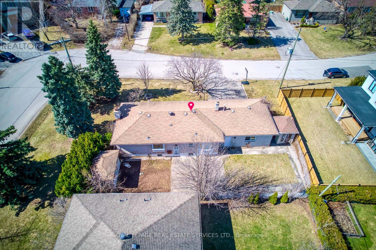 Oakville (WO West) — Oakville (WO West) - Photo 3 of 38