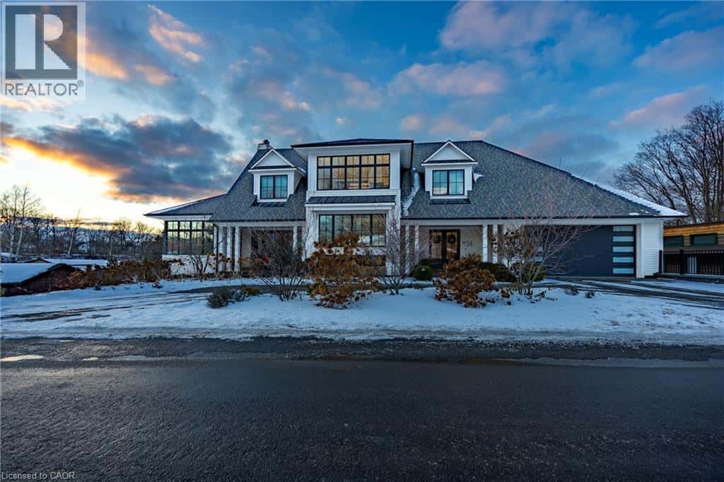 34 GRAND Street — Port Dover, Ontario - Photo 4 of 50