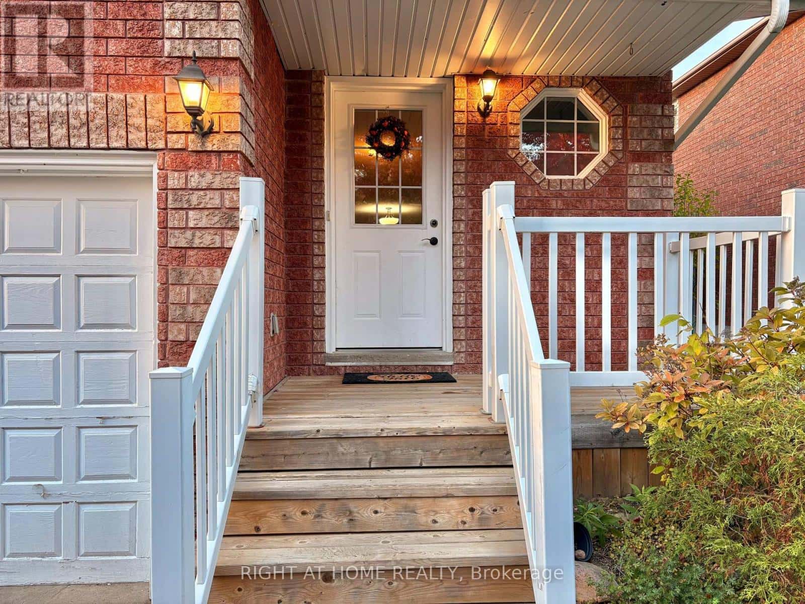 Barrie (Holly) — Barrie (Holly) - Photo 2 of 17