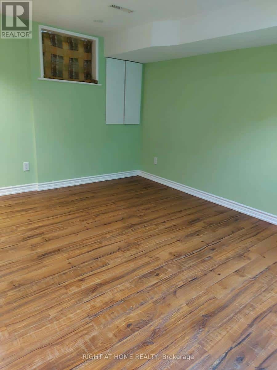 Brampton (Southgate) — Brampton (Southgate) - Photo 4 of 8