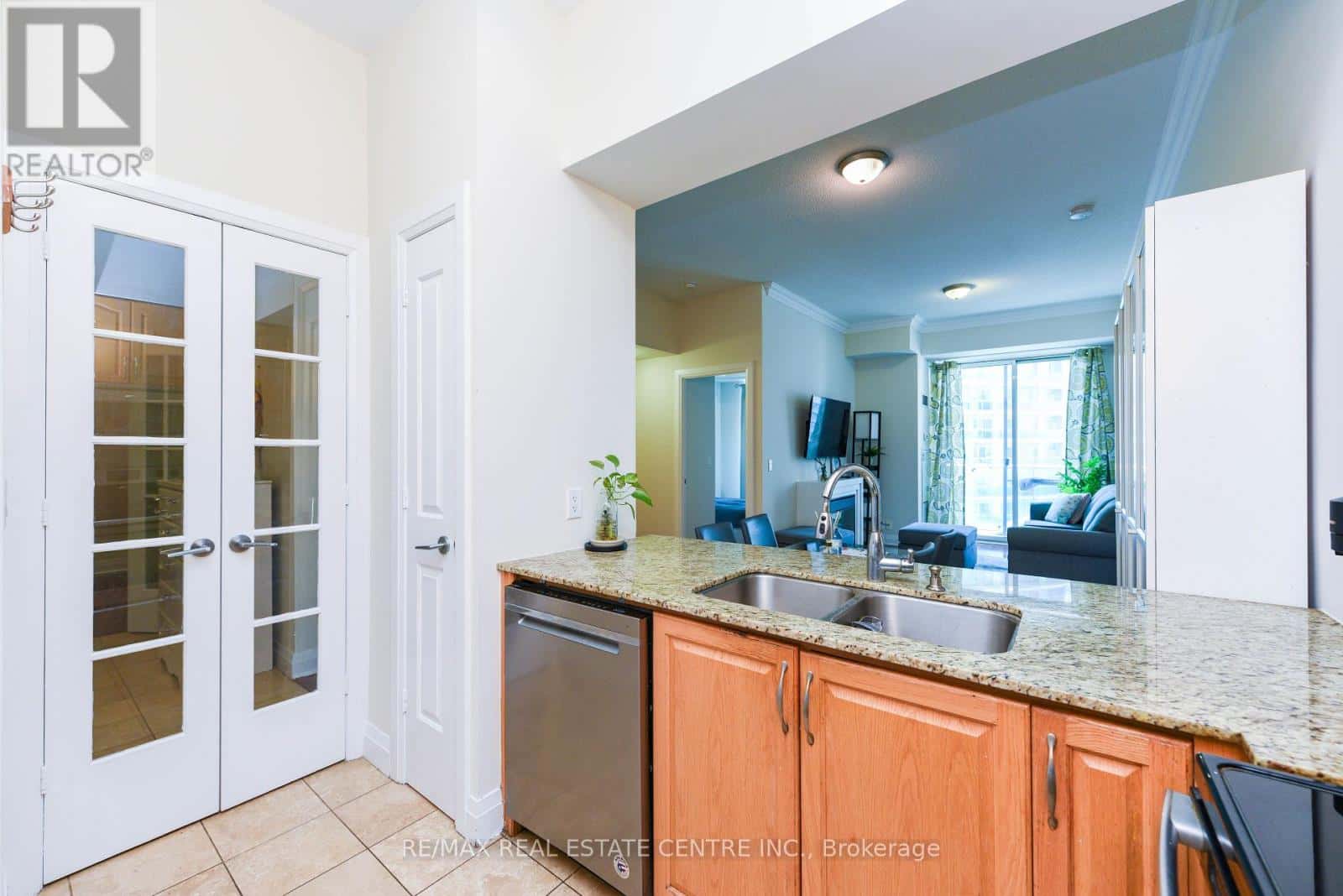 2605 - 90 ABSOLUTE AVENUE — Mississauga (City Centre) - Photo 5 of 30