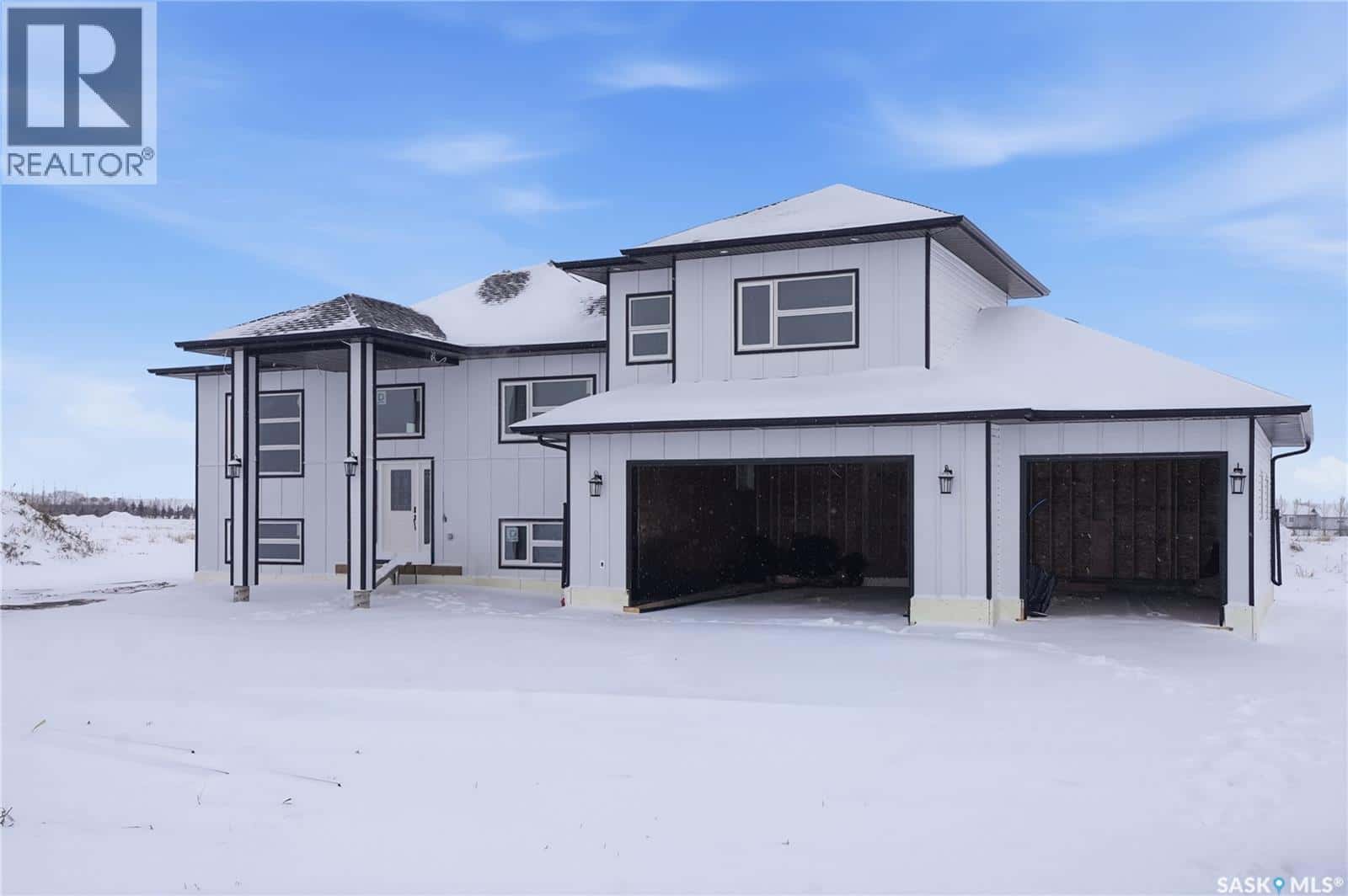 14 Cardinal DRIVE — Dundurn Rm No. 314, Saskatchewan - Photo 2 of 34