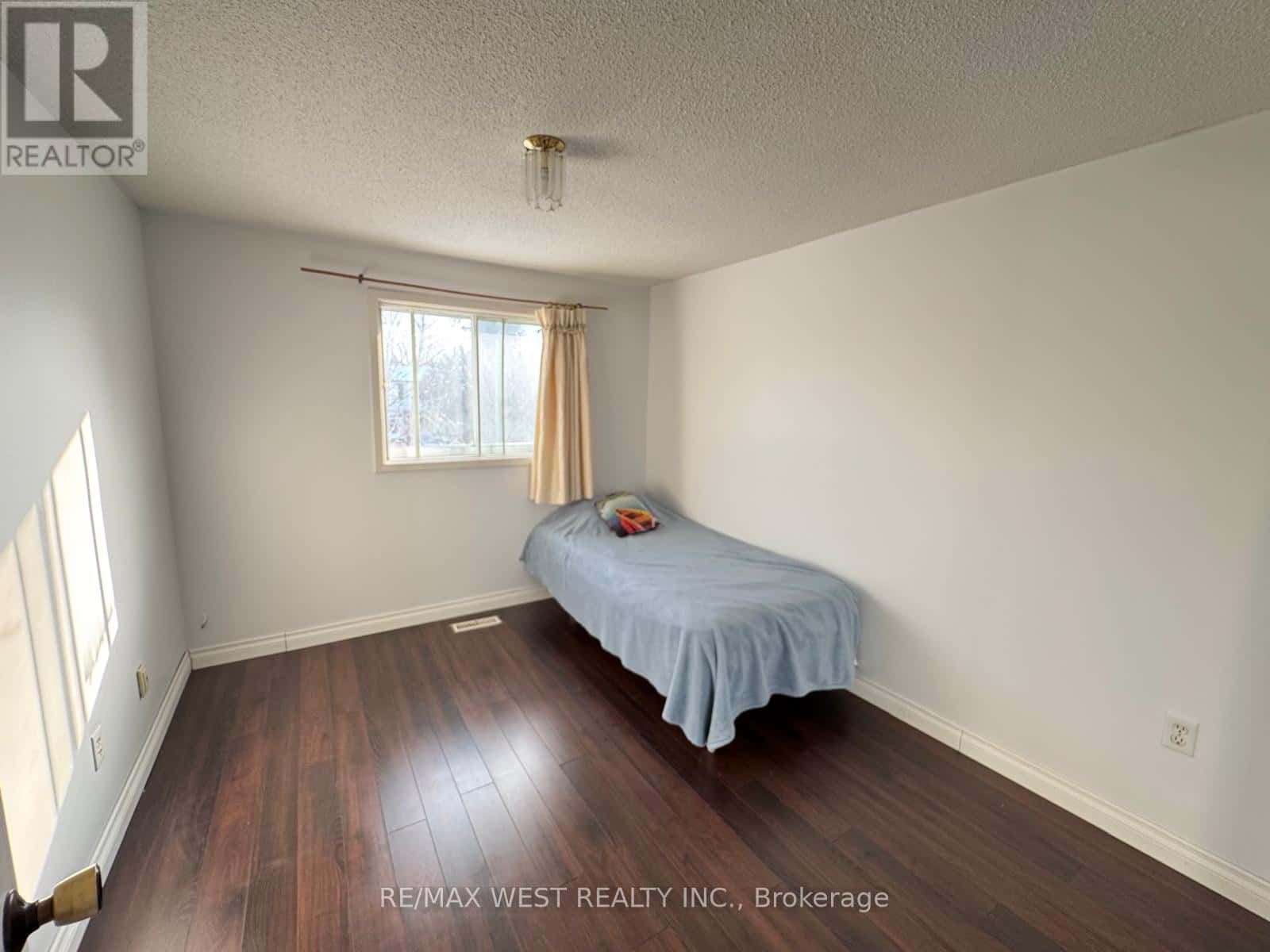 Richmond Hill (North Richvale) — Richmond Hill (North Richvale) - Photo 4 of 9