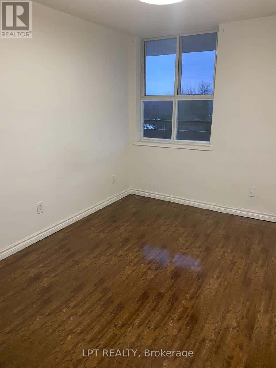 Markham (Royal Orchard) — Markham (Royal Orchard) - Photo 5 of 10