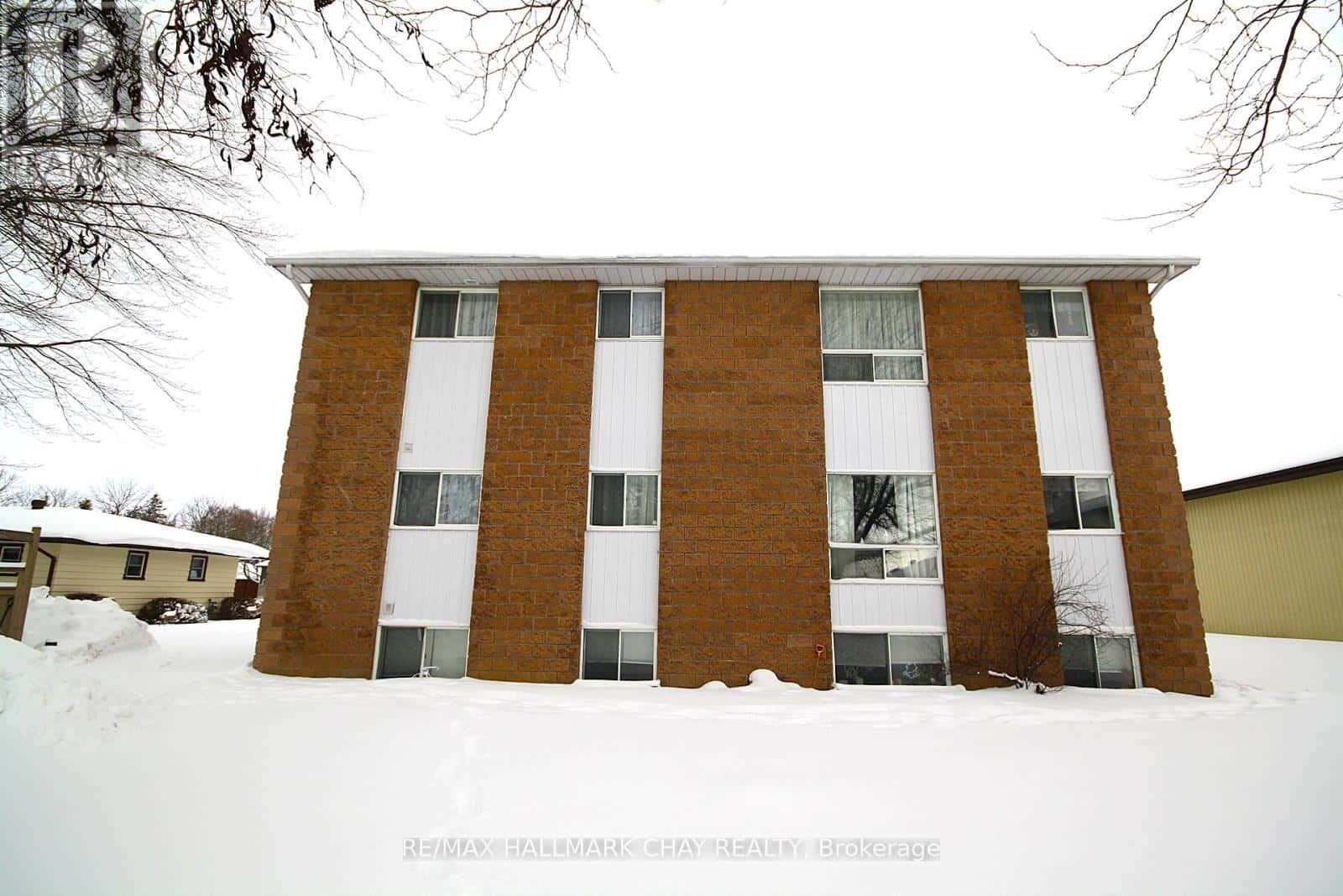 12 SHAW STREET — Springwater (Elmvale), Ontario - Photo 3 of 14