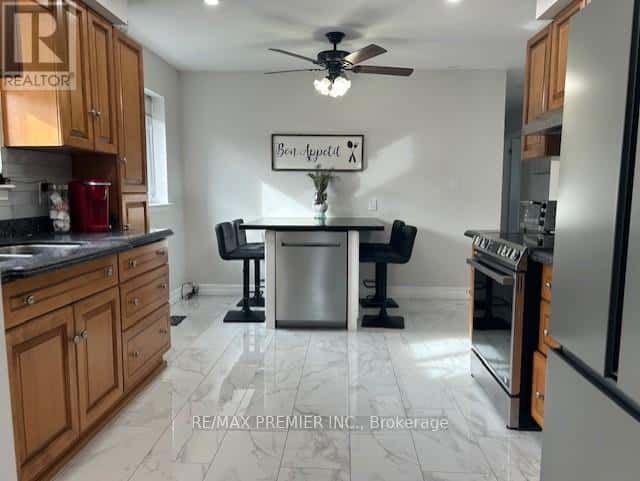 Mississauga (Cooksville) — Mississauga (Cooksville) - Photo 5 of 17