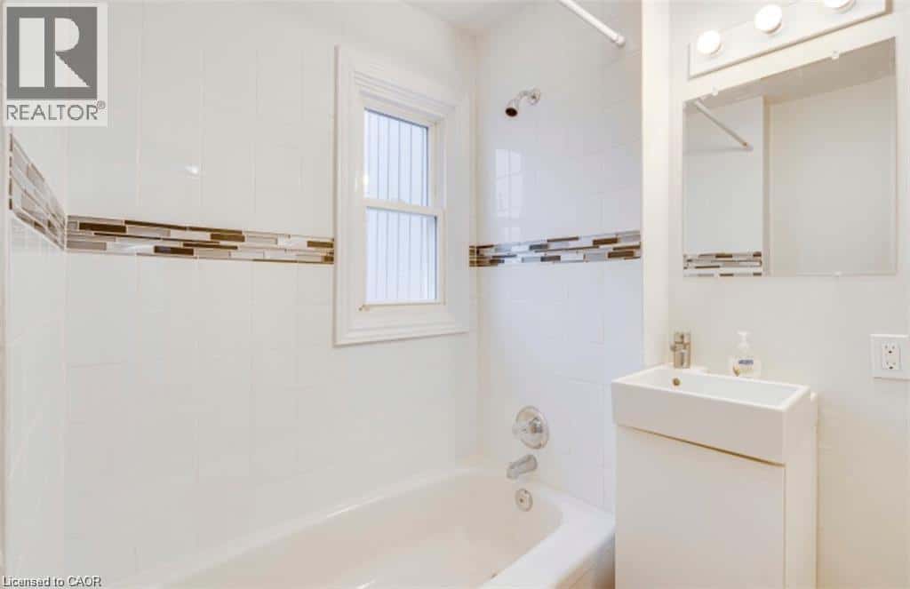 Brantford — Brantford - Photo 4 of 8