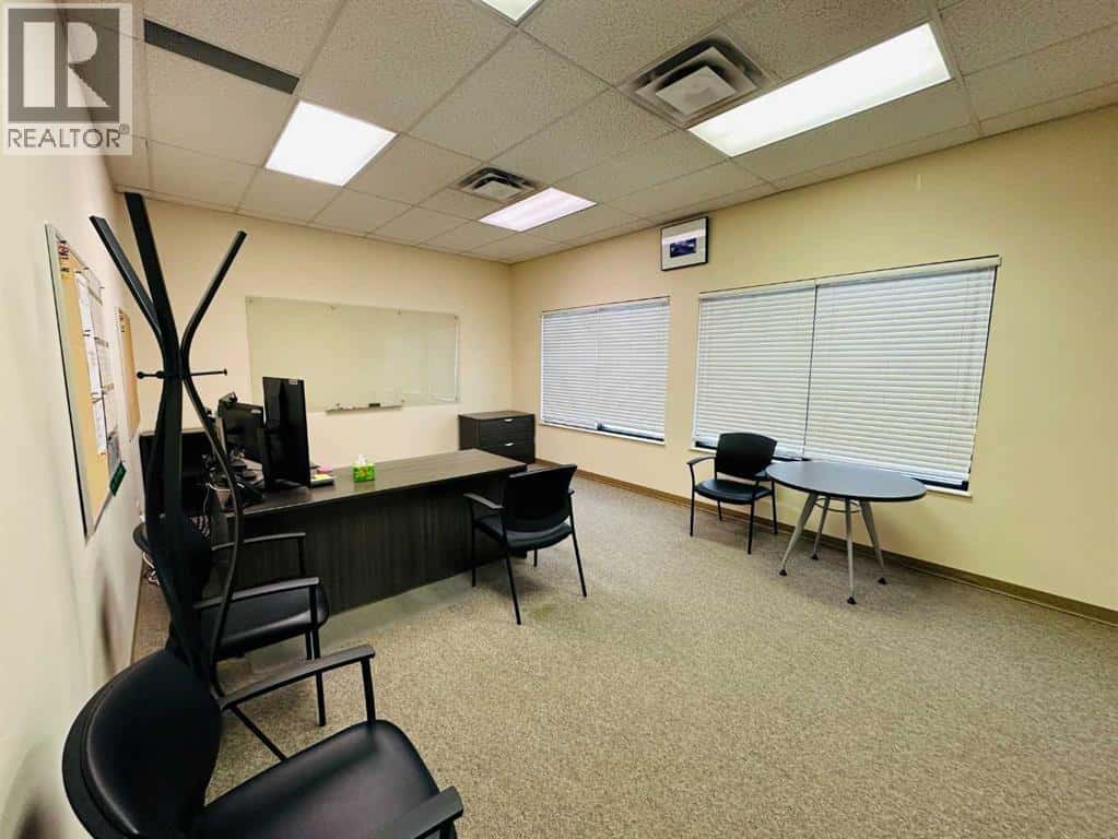 9601 116 Street — Grande Prairie - Photo 5 of 27