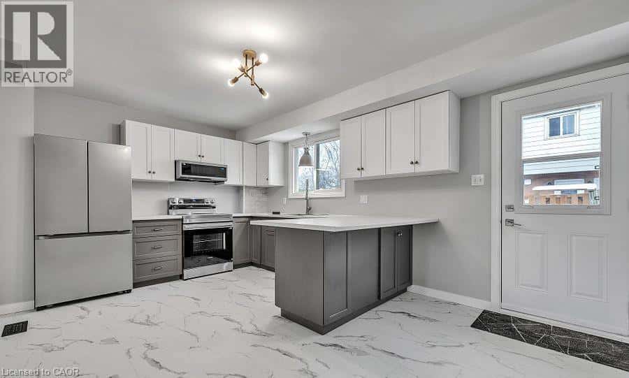 Woodstock — Woodstock - Photo 4 of 28