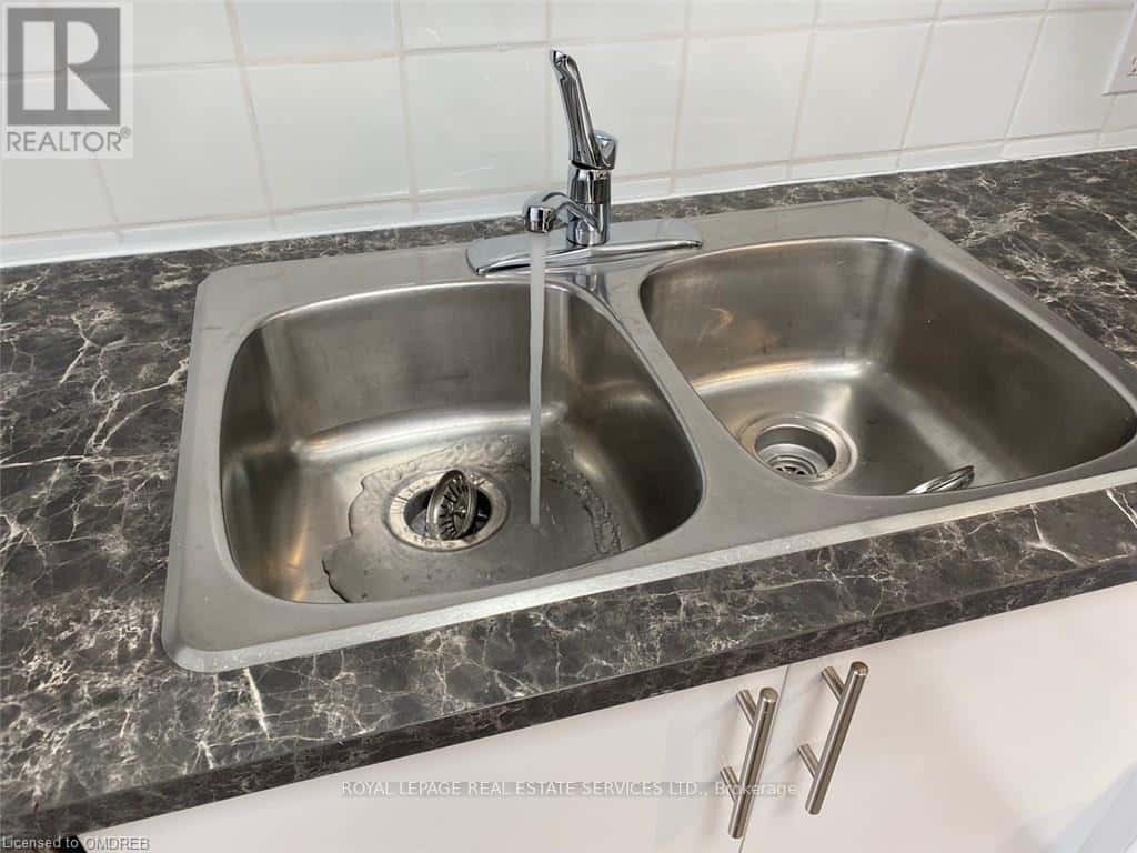 Oakville (CO Central) — Oakville (CO Central) - Photo 5 of 18