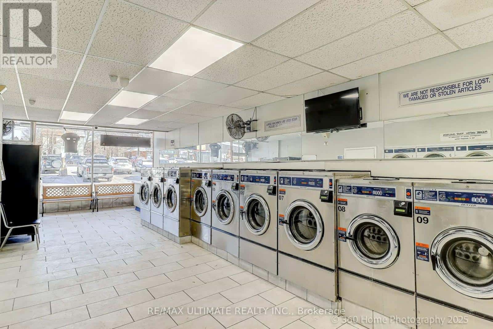 Toronto (Victoria Village) — Toronto (Victoria Village) - Photo 5 of 25