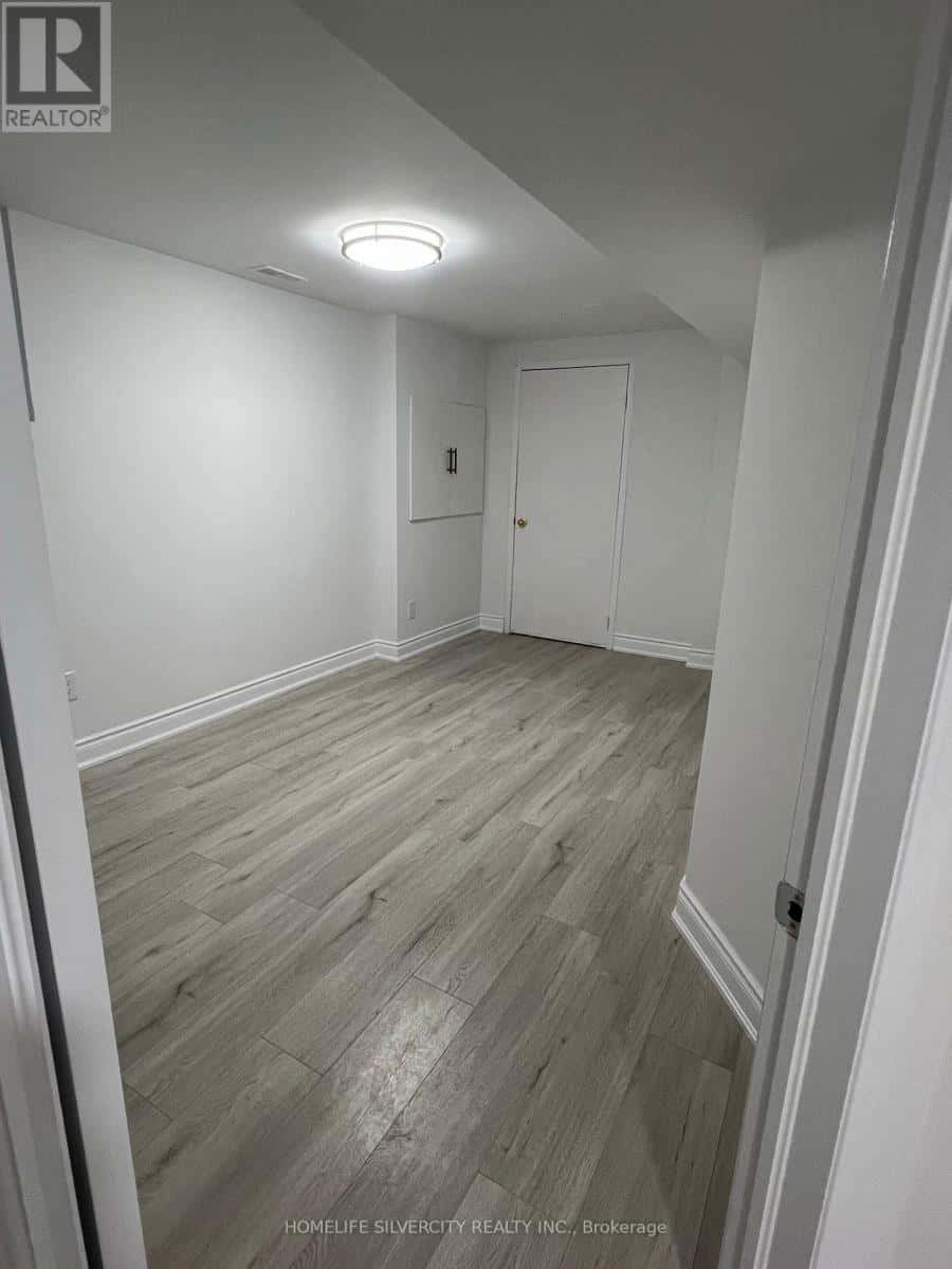 Vaughan (Maple) — Vaughan (Maple) - Photo 5 of 6