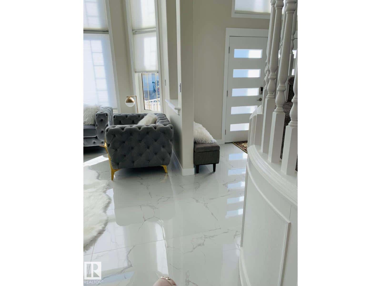 Edmonton — Edmonton - Photo 3 of 24