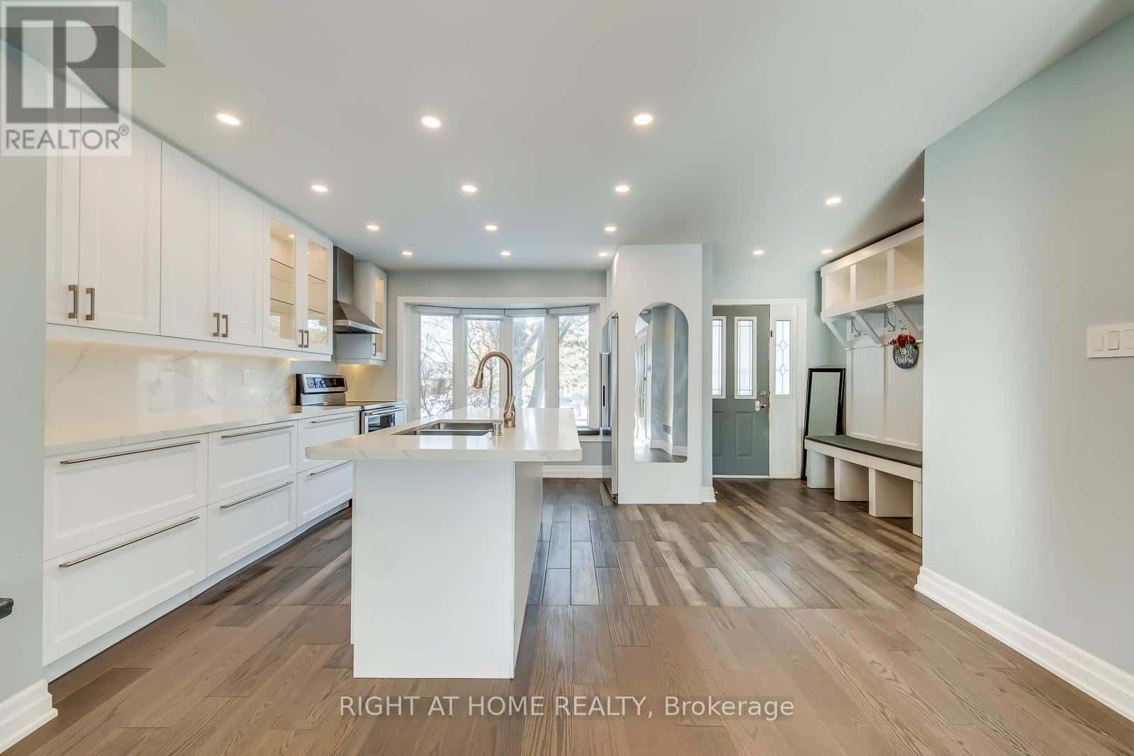 Mississauga (Streetsville) — Mississauga (Streetsville) - Photo 5 of 49