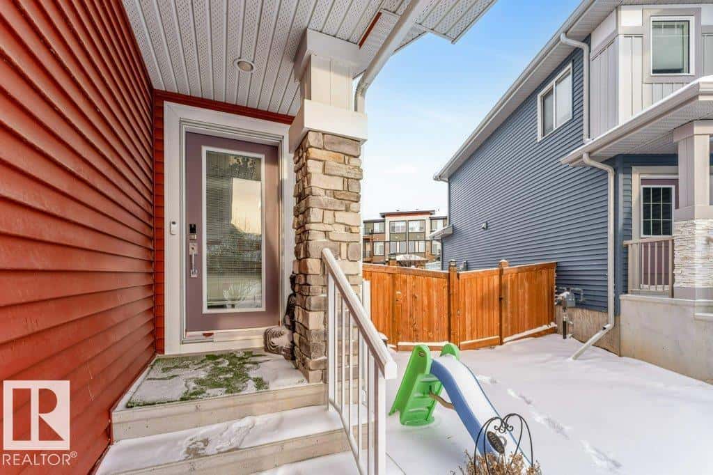 Edmonton — Edmonton - Photo 3 of 66