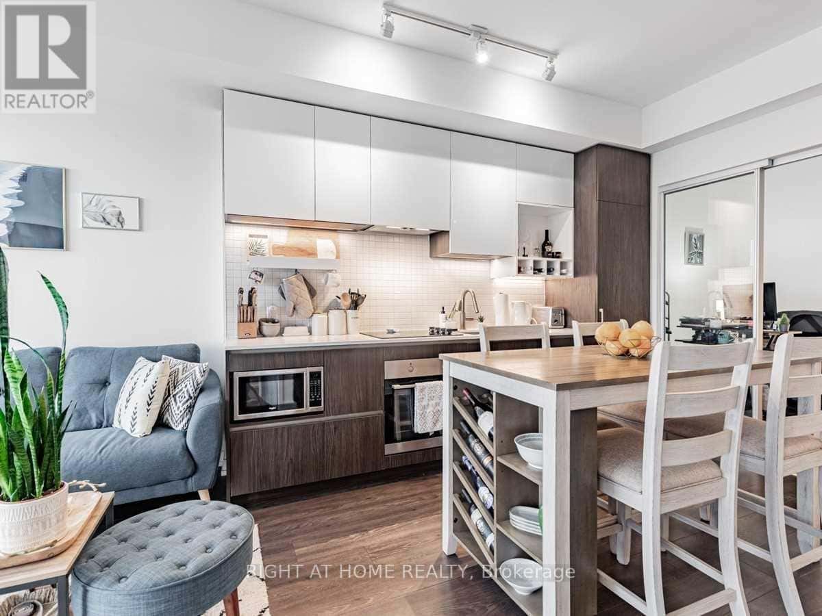 Vaughan (Vaughan Corporate Centre) — Vaughan (Vaughan Corporate Centre) - Photo 4 of 29