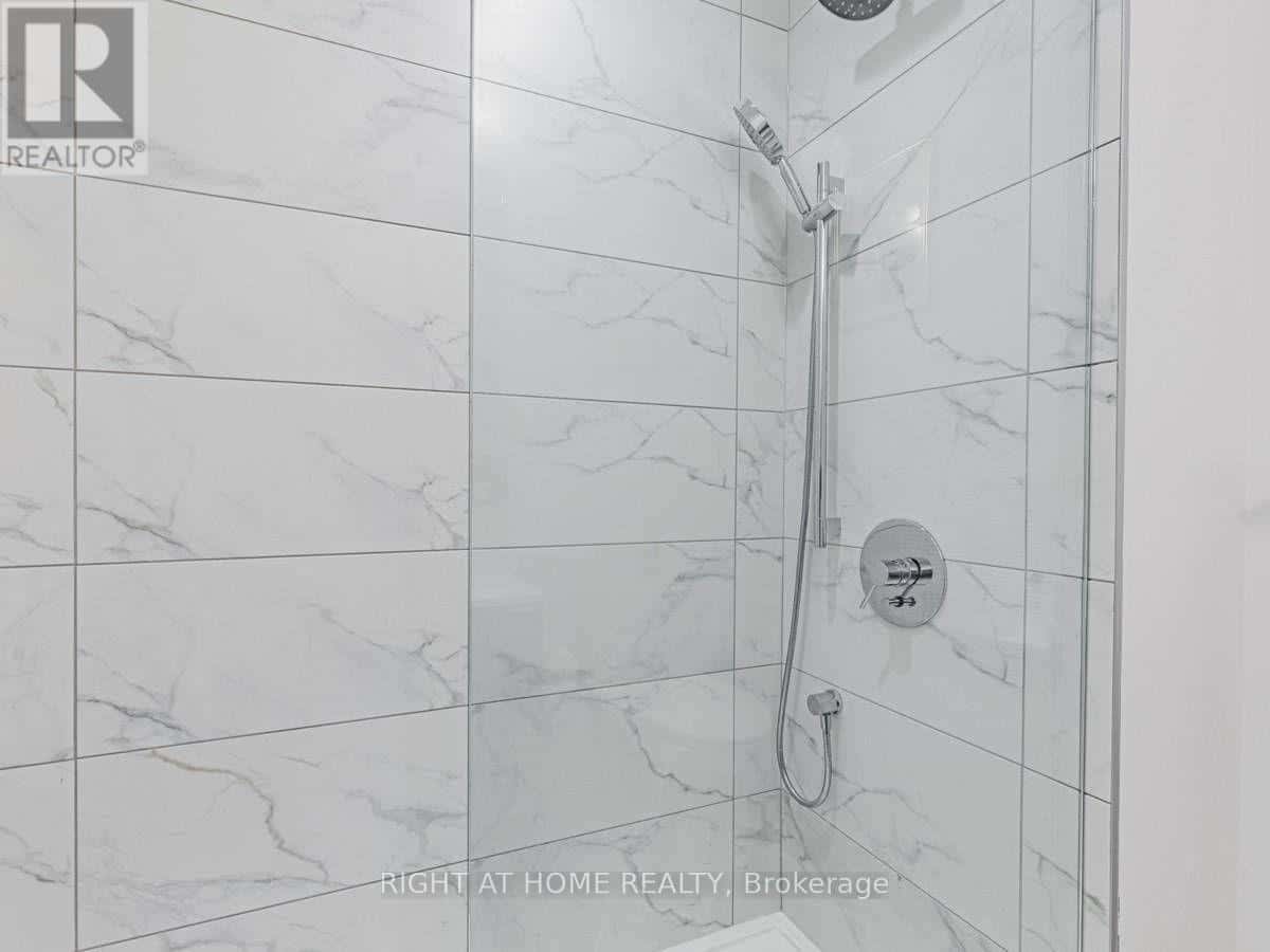 Vaughan (Vaughan Corporate Centre) — Vaughan (Vaughan Corporate Centre) - Photo 5 of 29