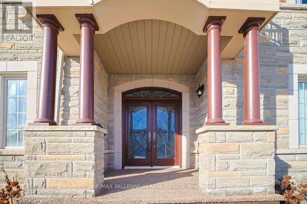 24 PRINCE EDWARD BOULEVARD — Brampton (Bram East), Ontario - Photo 4 of 41