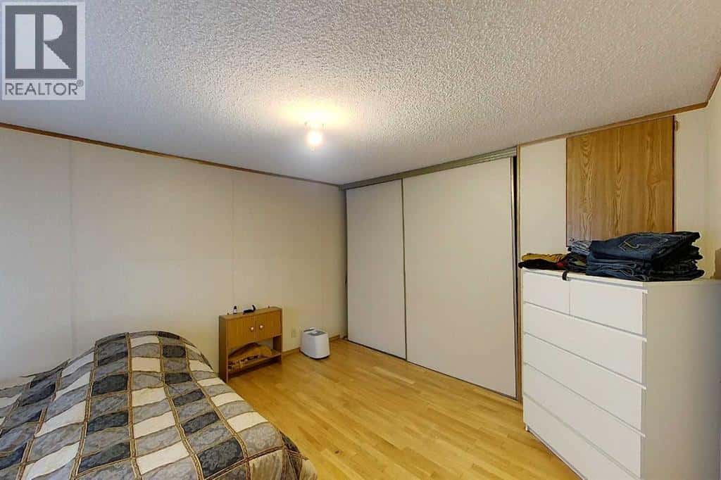 2756 Strawberry Lane — Wabasca, Alberta - Photo 5 of 33