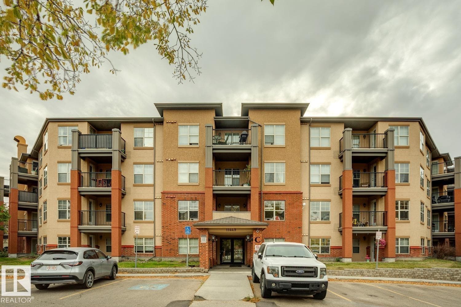 Edmonton — Edmonton - Main photo