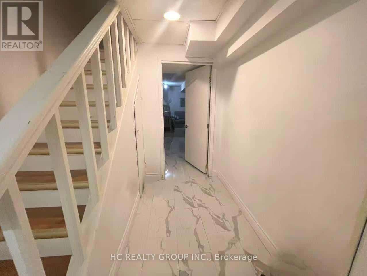 Mississauga (Erindale) — Mississauga (Erindale) - Photo 5 of 6