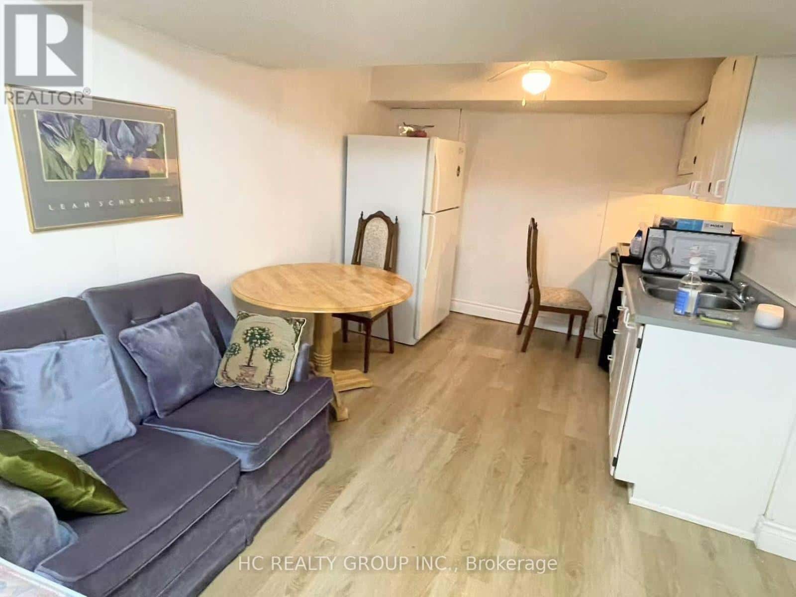 Mississauga (Erindale) — Mississauga (Erindale) - Photo 3 of 6