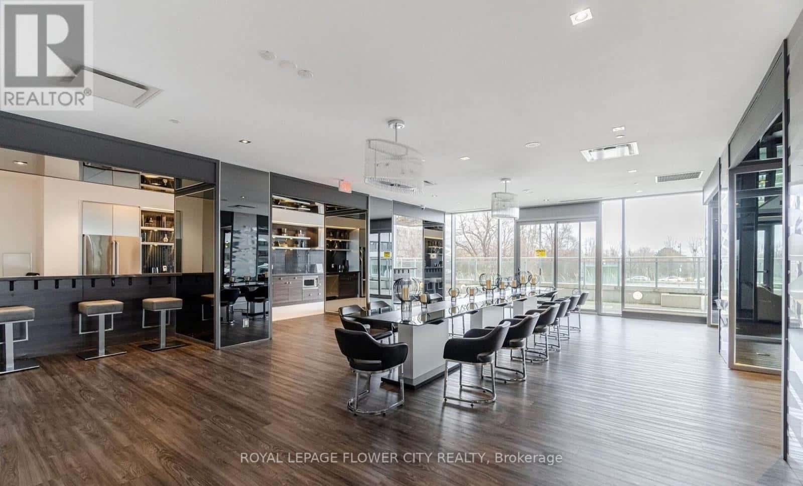 1307 - 33 SHORE BREEZE DRIVE — Toronto (Mimico) - Photo 5 of 10