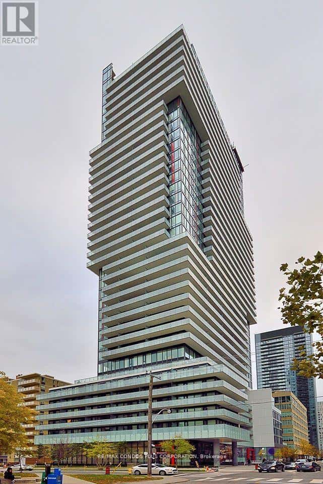 Toronto (Mount Pleasant West) — Toronto (Mount Pleasant West) - Photo 2 of 16