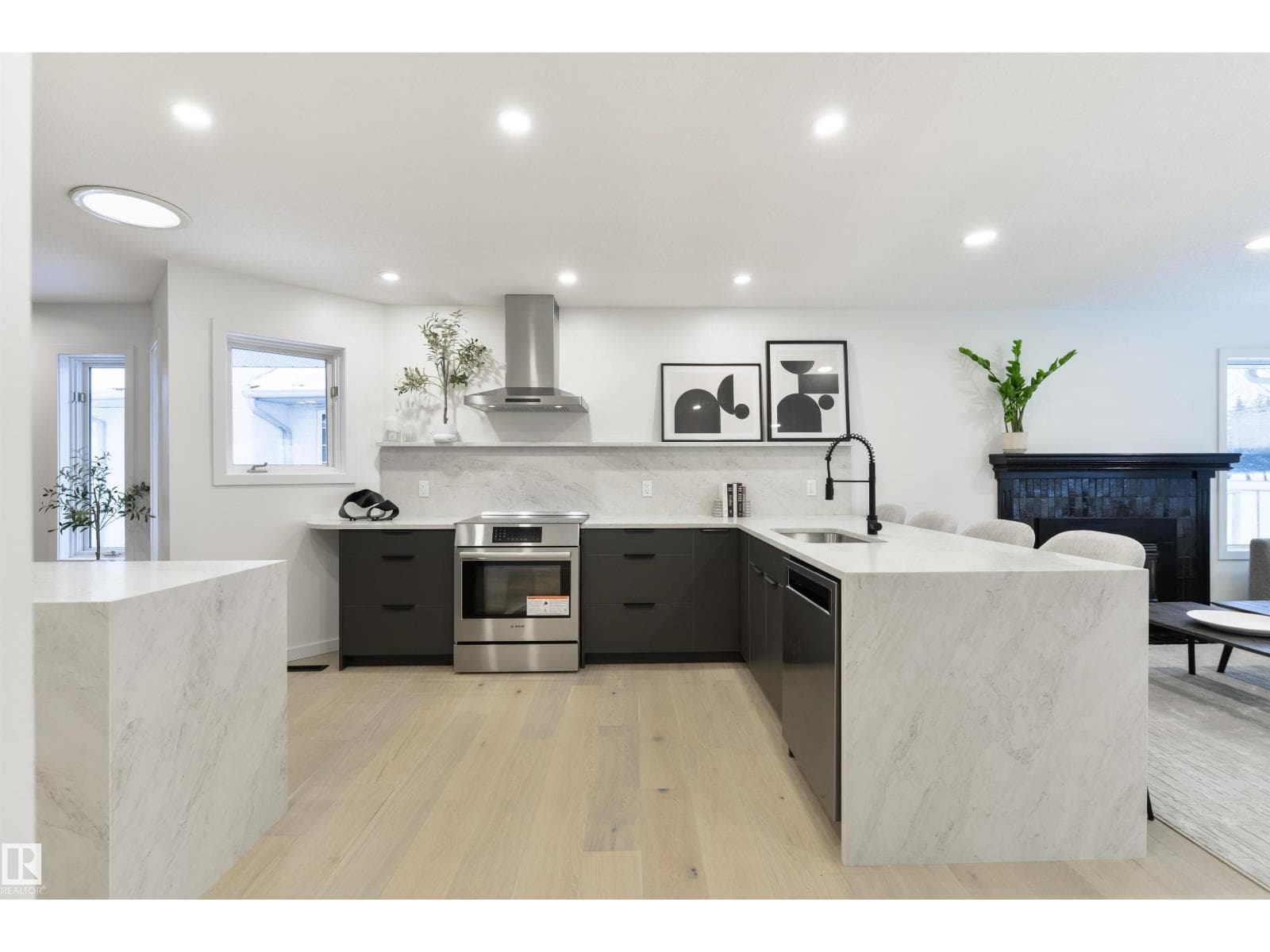 129 IRONWOOD PL NW — Edmonton, Alberta - Main photo